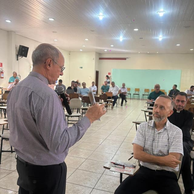 Presbíteros da Diocese de Lins participam do primeiro encontro do ano no ITEL